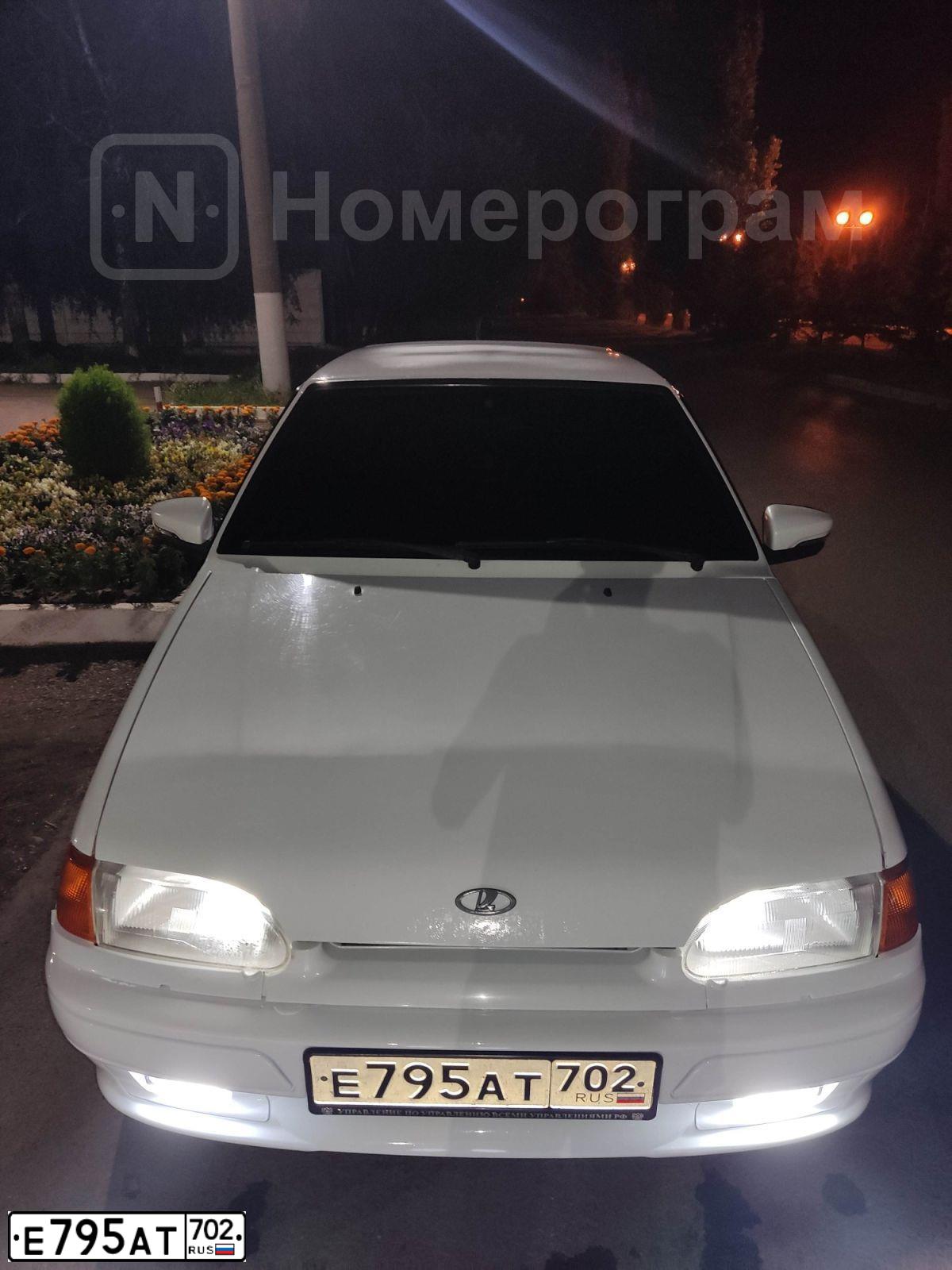 Фото автомобиля LADA 2114 SAMARA, 2012 — госномер Е795АТ702. Цвет: Белый