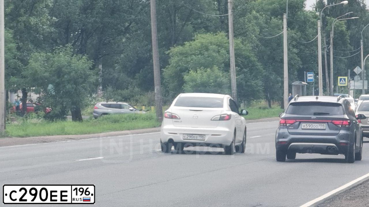 Фото автомобиля LADA 2172 PRIORA, 2008 — госномер С290ЕЕ196. Цвет: ЧЕРНЫЙ