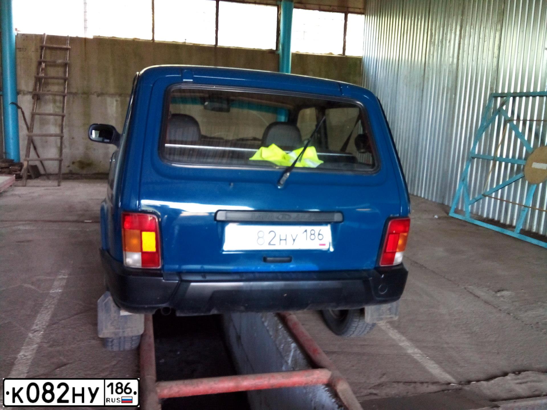 Фото автомобиля LADA 2121 NIVA, 2010 — госномер В614АМ116. Цвет: сине-зеленый