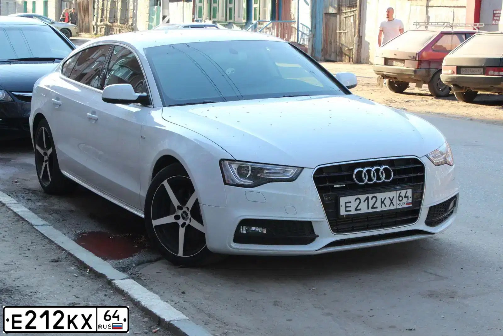 Фото автомобиля AUDI A5, 2013 — госномер Р555НЕ750. Цвет: БЕЛЫЙ