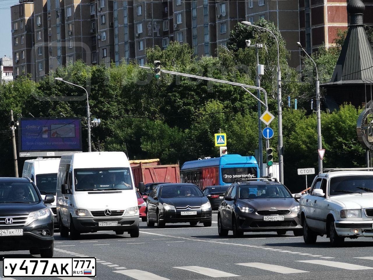 Фото автомобиля VOLKSWAGEN TIGUAN, 2013 — госномер У477АК777. Цвет: СЕРО-СИНИЙ