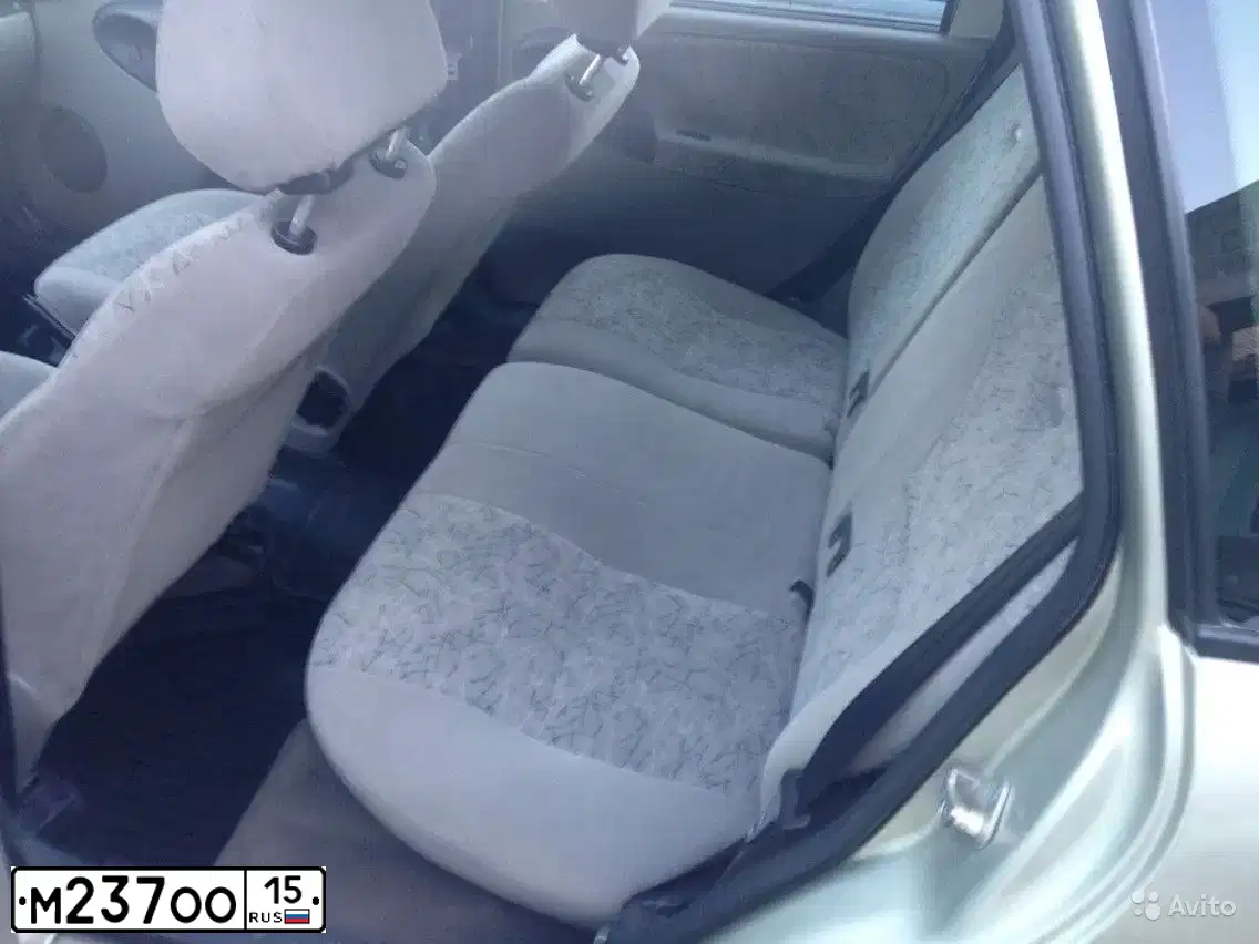 Фото автомобиля LADA 1117 KALINA, 2011 — госномер М237ОО15. Цвет: БЕЛО-ЖЕЛТЫЙ ПЕРЛАМУТРОВЫЙ