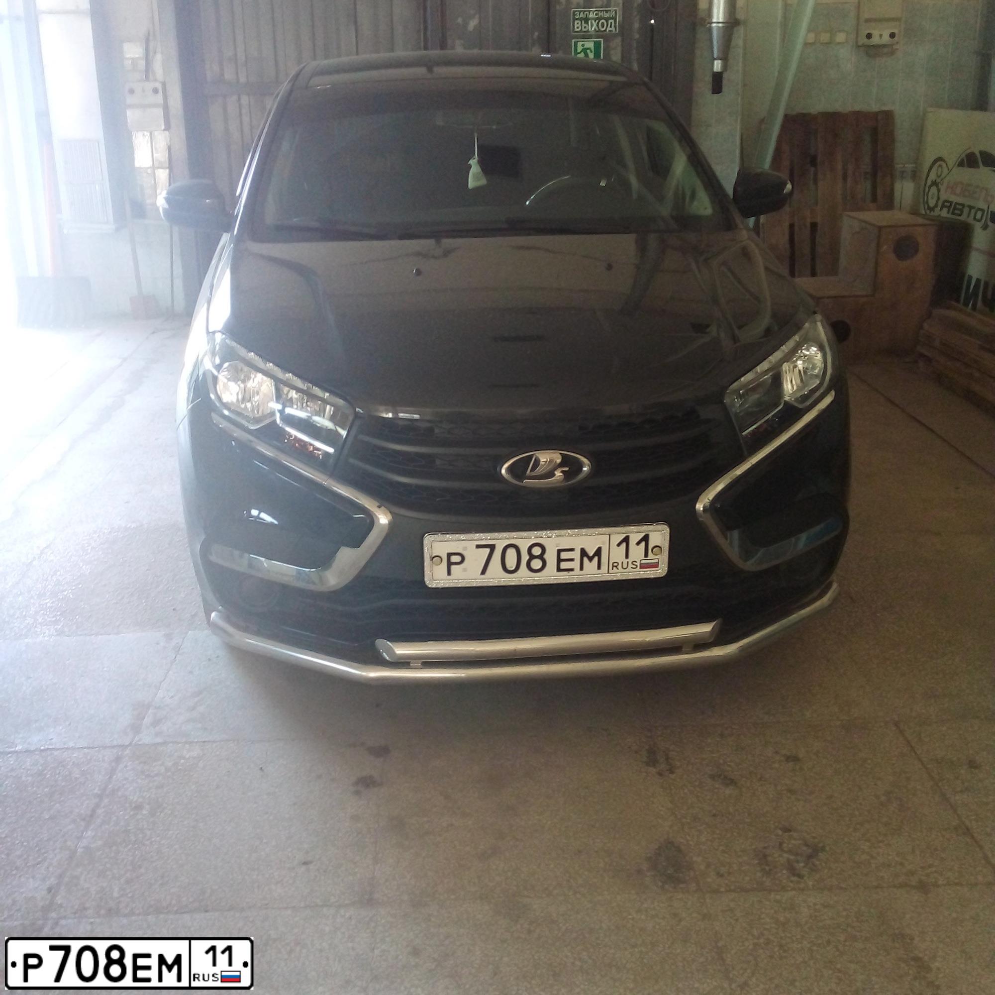 Фото автомобиля LADA XRAY, 2017 — госномер Р708ЕМ11. Цвет: ЧЕРНЫЙ