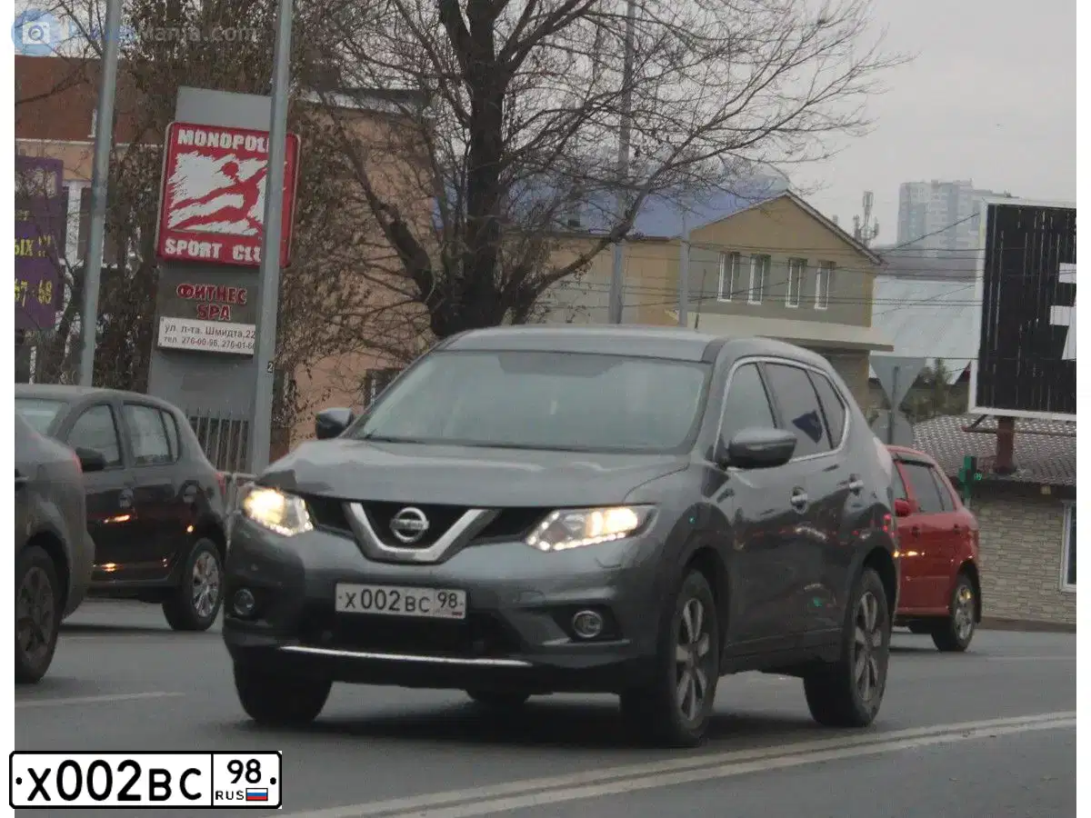 Фото автомобиля OPEL CORSA, 2008 — госномер Х002ВС98. Цвет: Серебристый
