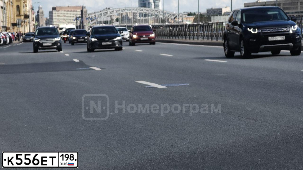 Фото автомобиля LAND ROVER DISCOVERY SPORT, 2015 — госномер Р317ТО198