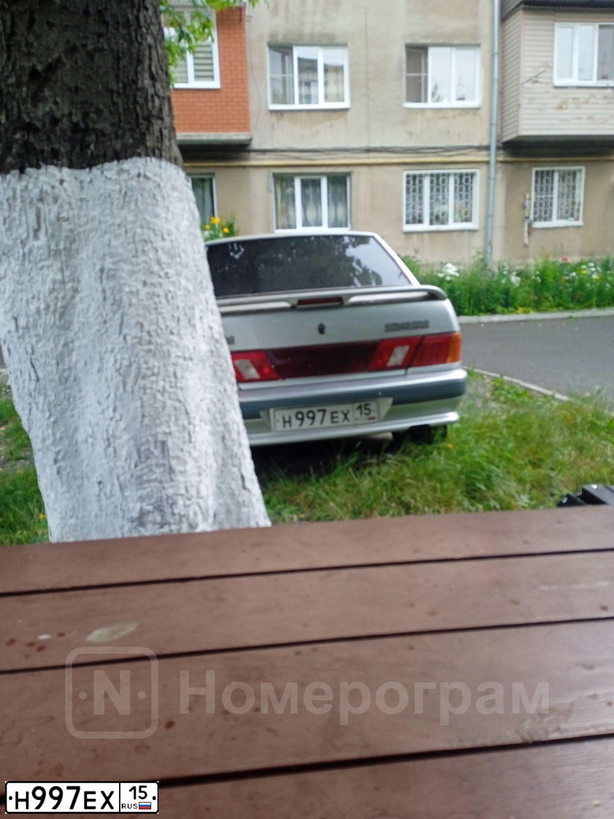 Фото автомобиля LADA 2115 SAMARA, 2007 — госномер Н997ЕХ15. Цвет: СВЕТЛО-СЕРЕБРИСТЫЙ МЕТАЛЛ