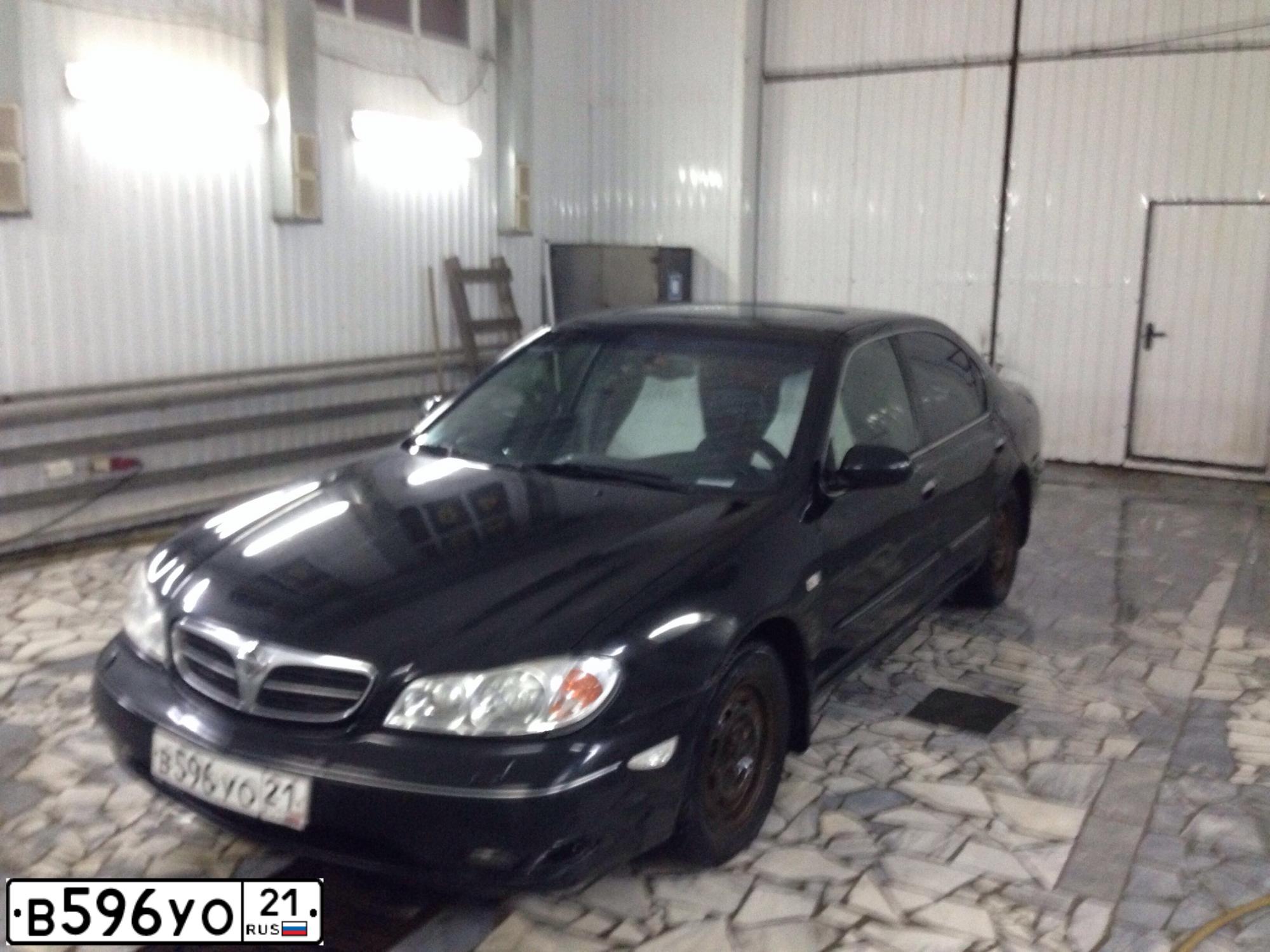 Фото автомобиля NISSAN MAXIMA, 2000 — госномер В596УО21. Цвет: ЧЕРНЫЙ