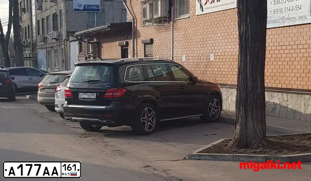 Фото автомобиля MERCEDES M-KLASSE, 2012 — госномер Т556ТТ09. Цвет: ЧЕРНЫЙ
