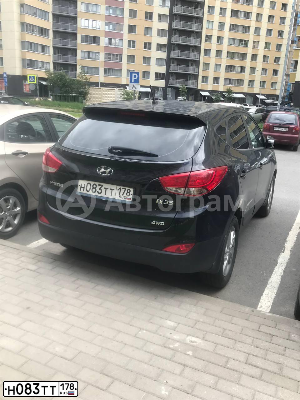 Фото автомобиля HYUNDAI IX35, 2012 — госномер Н083ТТ178. Цвет: ЧЕРНЫЙ