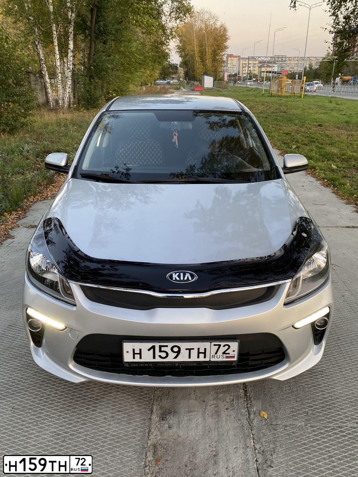 Фото автомобиля KIA RIO, 2017 — госномер Х728ТА72. Цвет: СЕРЕБРИСТЫЙ