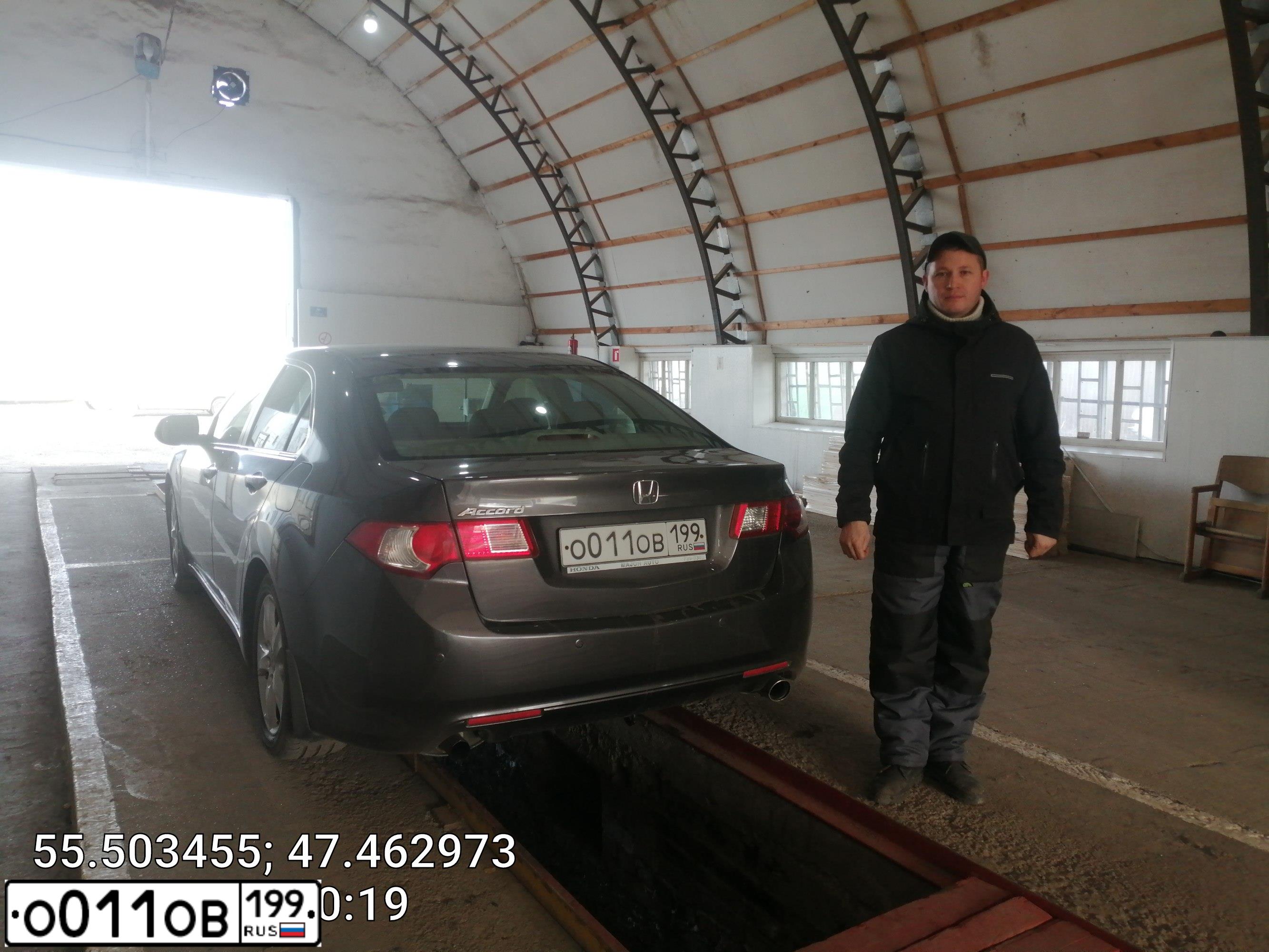 Фото автомобиля HONDA ACCORD, 2008 — госномер М570НТ21. Цвет: темно-серый