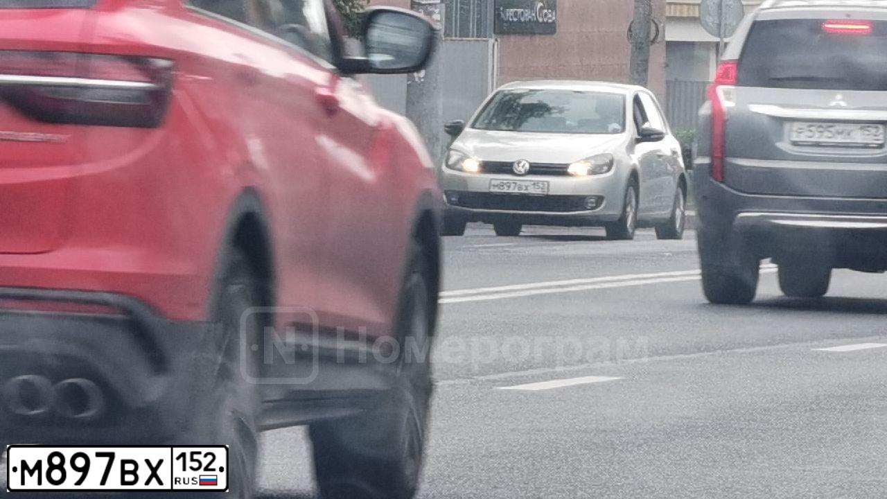 Фото автомобиля VOLKSWAGEN GOLF, 2012 — госномер М897ВХ152. Цвет: СЕРО-ЖЕЛТЫЙ