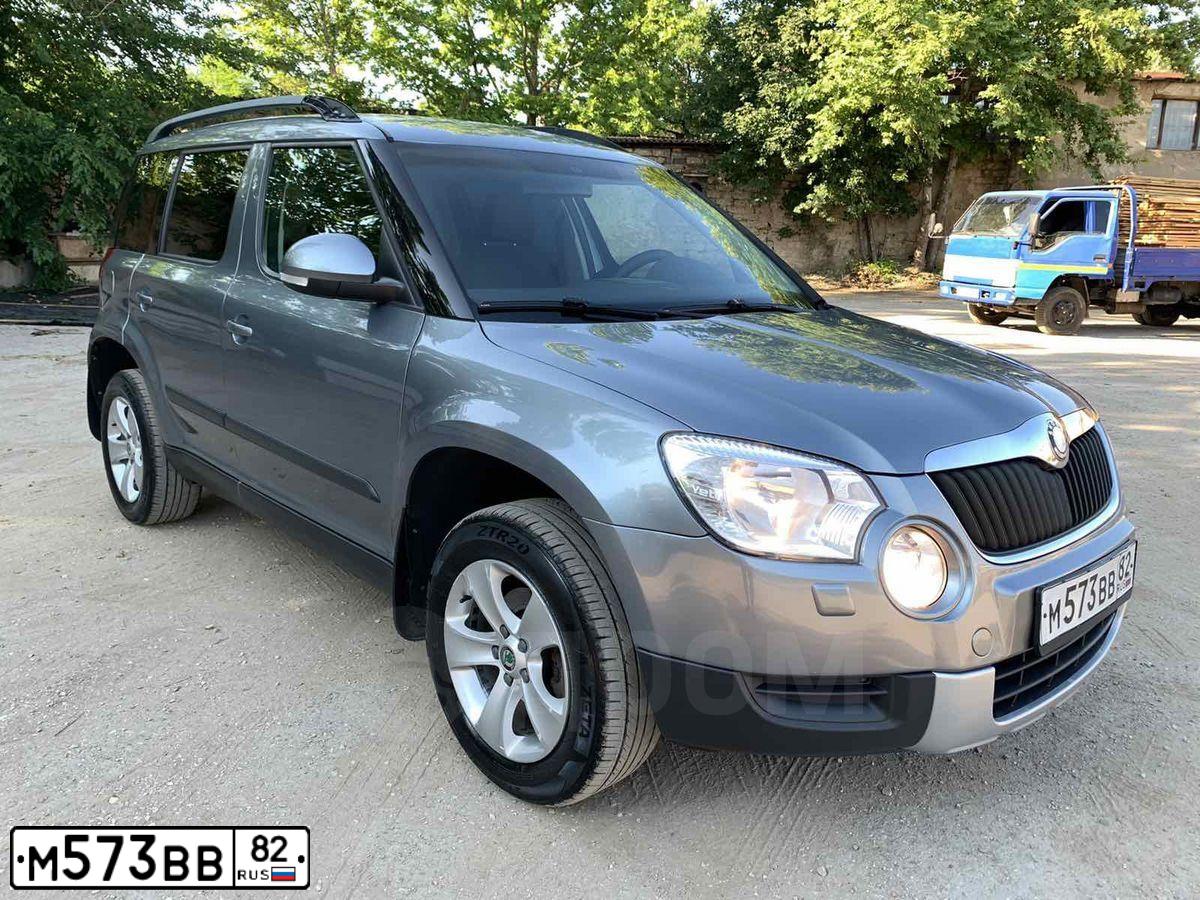 Фото автомобиля SKODA YETI, 2010 — госномер М573ВВ82. Цвет: СЕРЫЙ