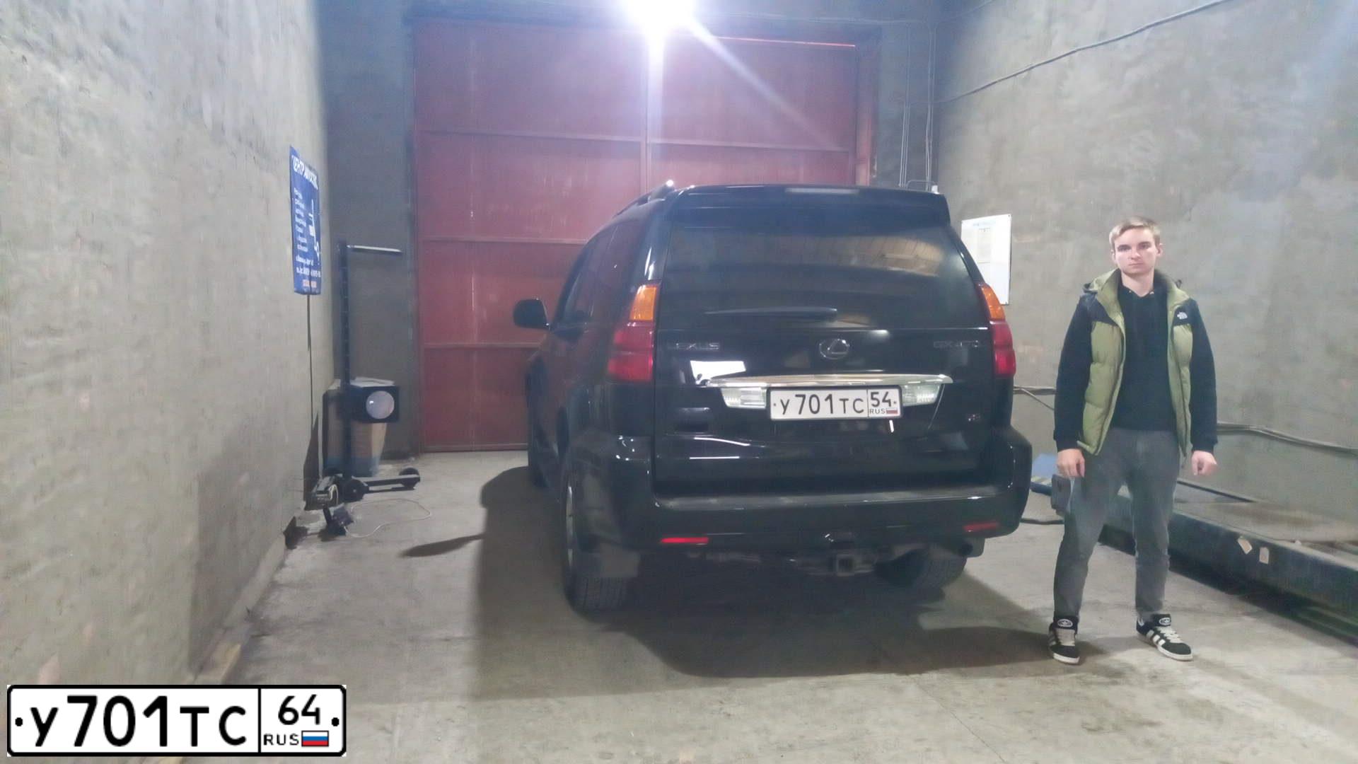 Фото автомобиля VOLKSWAGEN BORA, 2004 — госномер У701ТС64. Цвет: СЕРЕБРИСТЫЙ