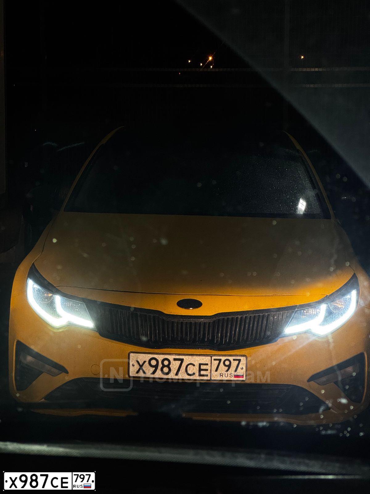 Фото автомобиля KIA MAGENTIS / OPTIMA, 2019 — госномер Х987СЕ797. Цвет: ЖЕЛТЫЙ