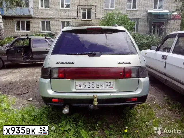 Фото автомобиля LADA 2111, 2002 — госномер Х935ВК52. Цвет: СЕРЕБР.ЖЕЛТО-ЗЕЛЕНЫЙ