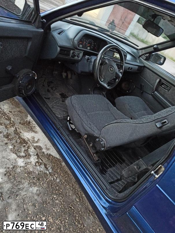 Фото автомобиля LADA 2113 SAMARA, 2005 — госномер У856ЕХ48. Цвет: Темно-синий
