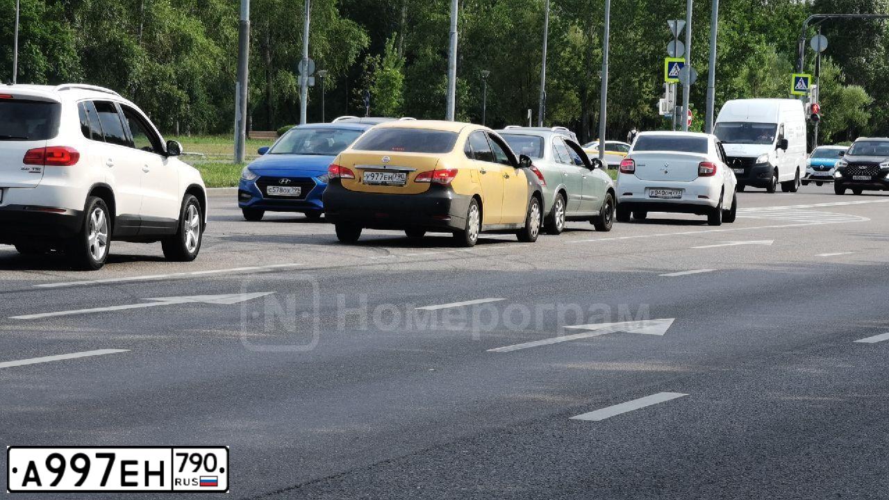 Фото автомобиля MITSUBISHI PAJERO SPORT, 2019 — госномер А997ЕН790. Цвет: Коричневый