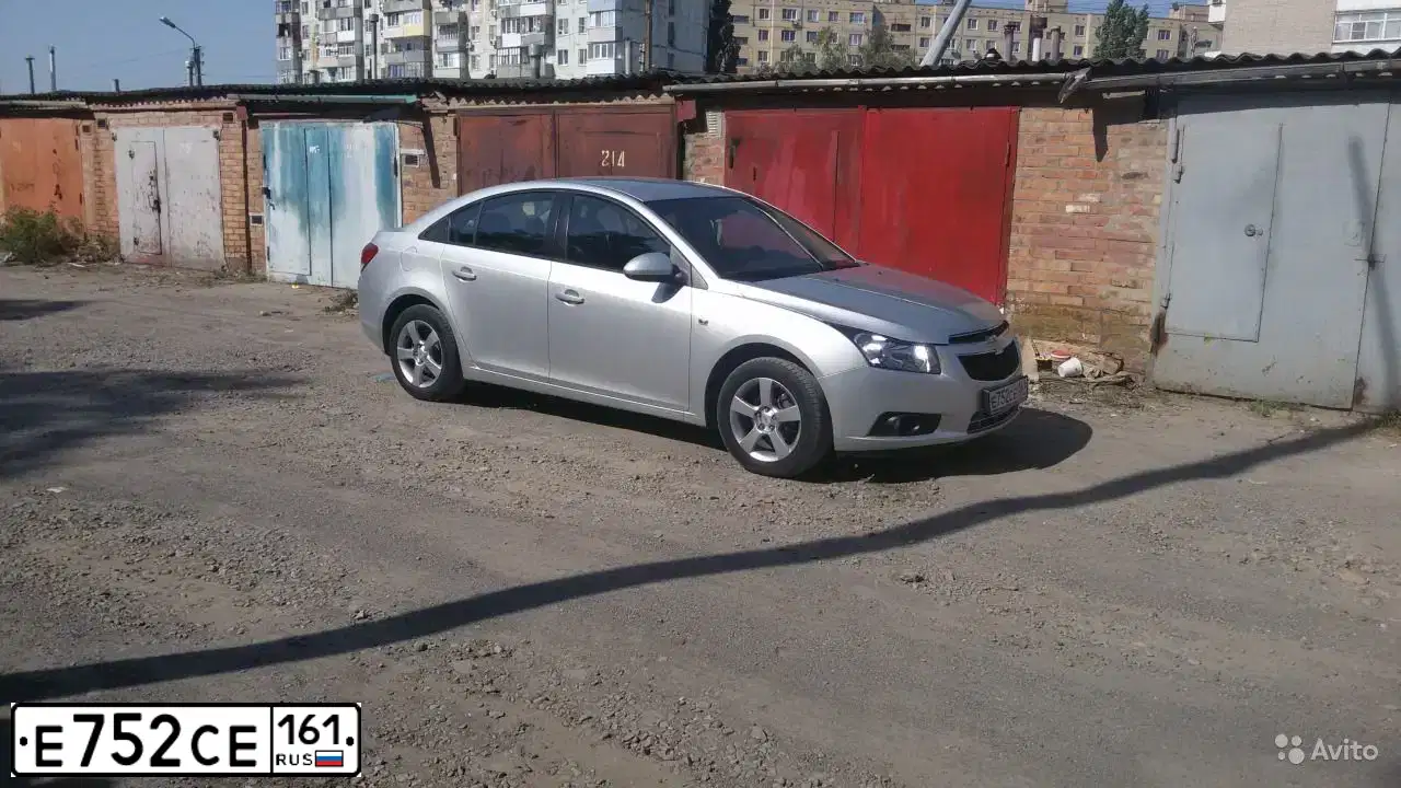 Фото автомобиля CHEVROLET CRUZE, 2011 — госномер Т759РВ123. Цвет: СЕРЕБРИСТЫЙ МЕТАЛЛИК