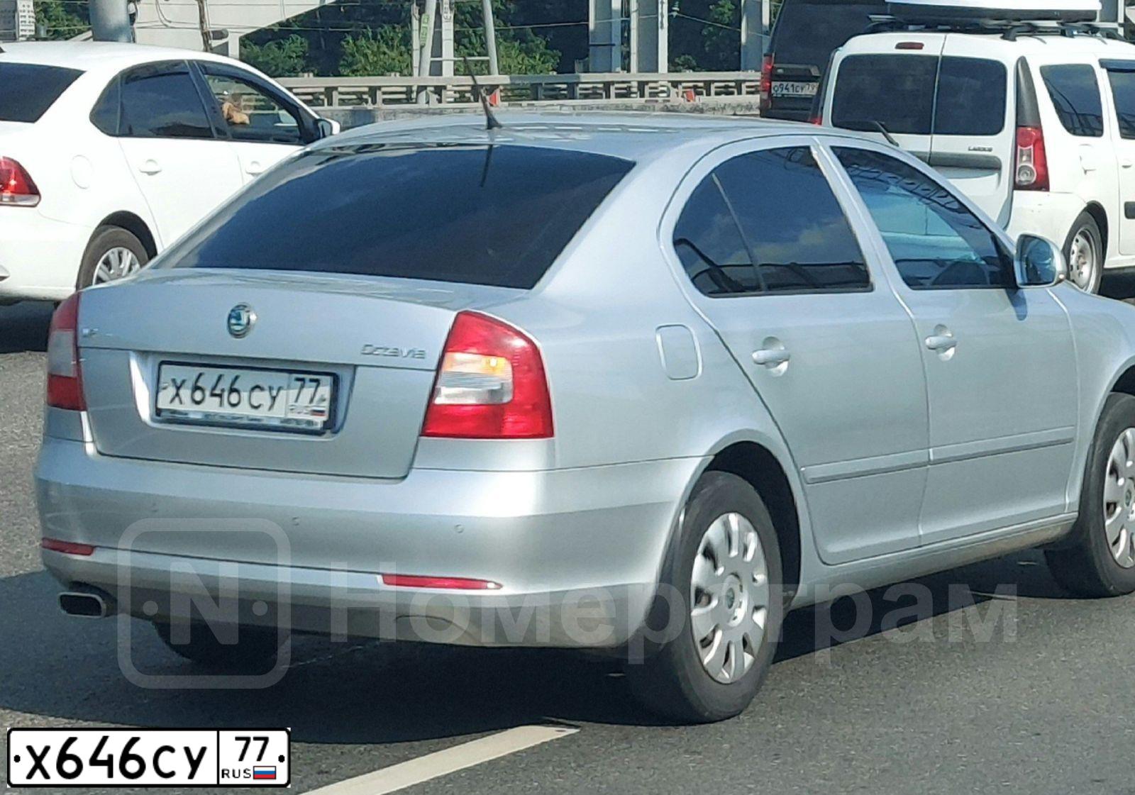 Фото автомобиля SKODA OCTAVIA, 2012 — госномер Х646СУ77. Цвет: СЕРЫЙ