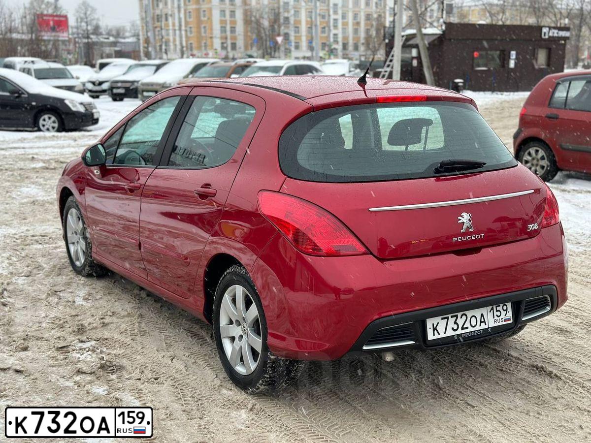 Фото автомобиля PEUGEOT 308, 2012 — госномер Р106МТ159. Цвет: Красный
