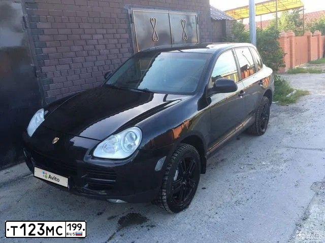 Фото автомобиля PORSCHE CAYENNE, 2004 — госномер Т123МС199. Цвет: ЧЕРНЫЙ