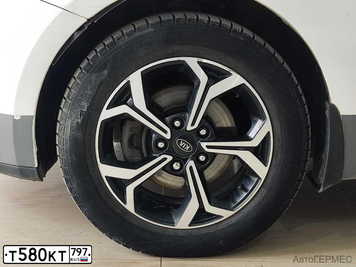 Фото автомобиля KIA CEE'D, 2014 — госномер Т580КТ797. Цвет: БЕЛЫЙ-ЖЕЛТЫЙ-СЕРЫЙ