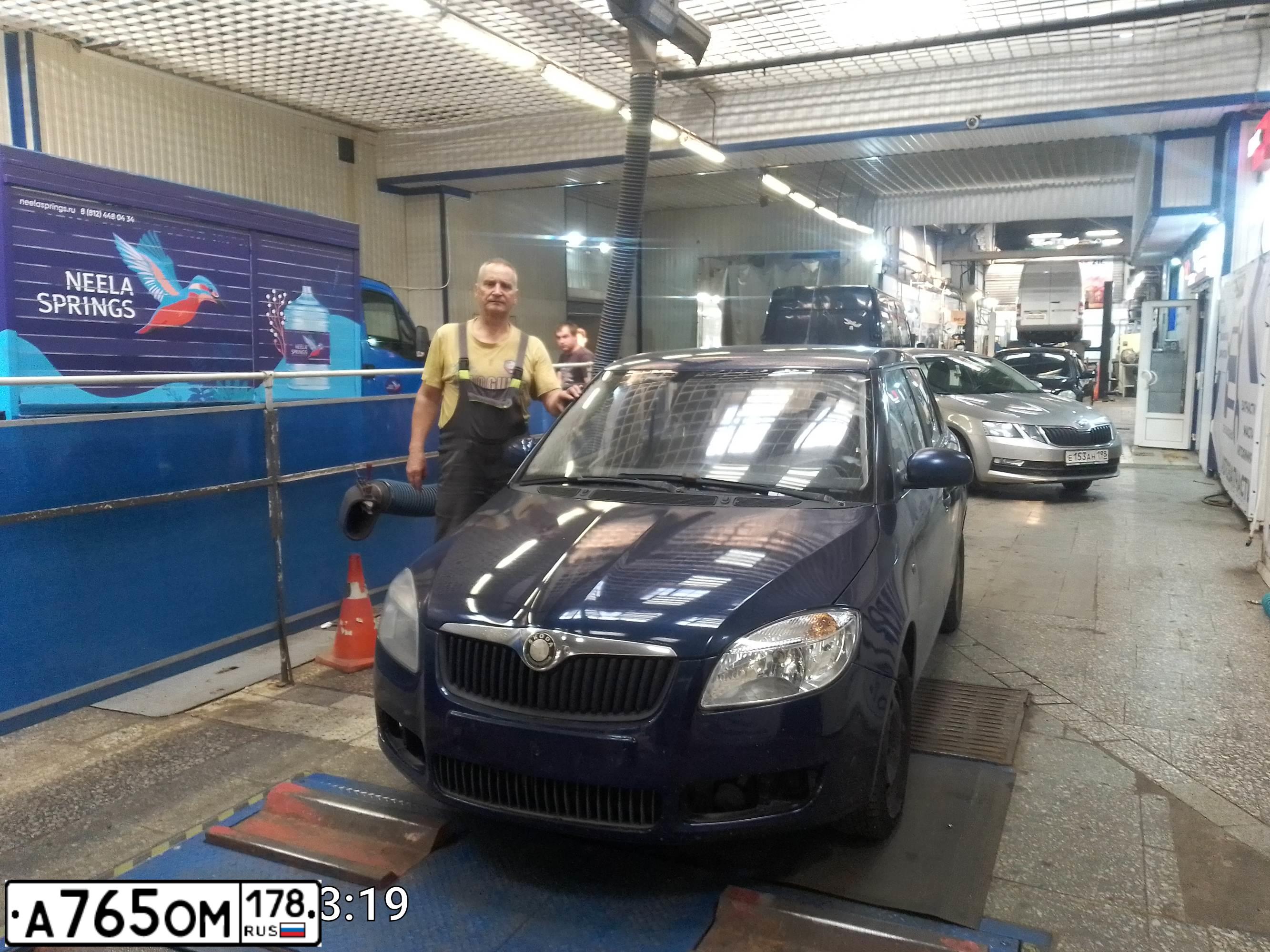 Фото автомобиля SKODA FABIA, 2009 — госномер К631ТА60. Цвет: Темно-синий