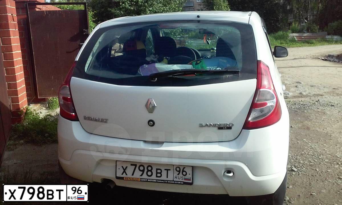 Фото автомобиля RENAULT SANDERO, 2013 — госномер У777ВВ96. Цвет: БЕЛЫЙ