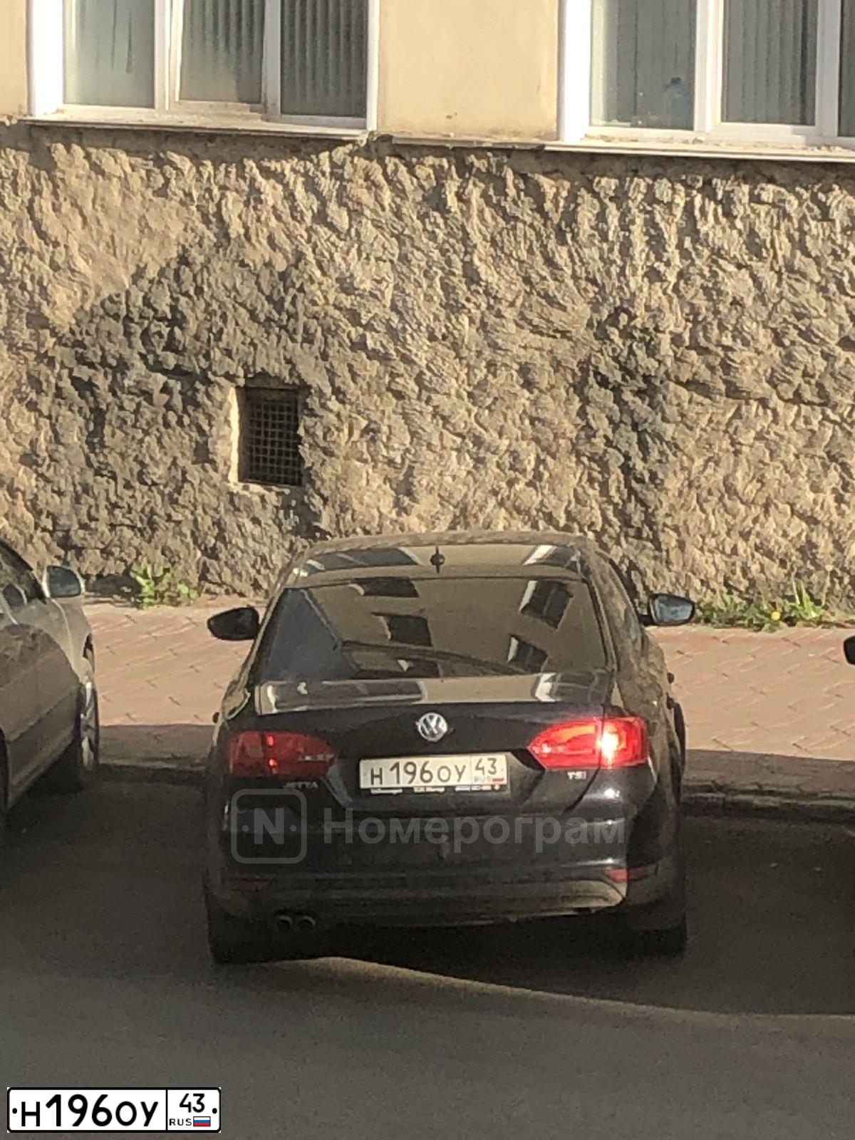 Фото автомобиля VOLKSWAGEN JETTA, 2014 — госномер М041ОМ702. Цвет: ЧЕРНЫЙ