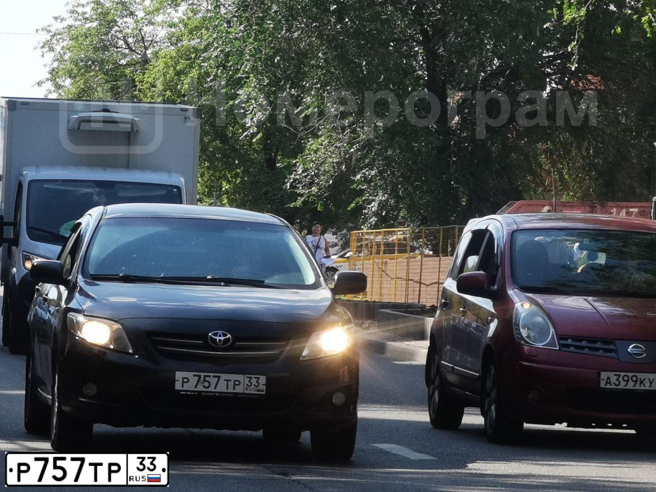 Фото автомобиля TOYOTA COROLLA, 2007 — госномер О886ЕМ71. Цвет: ЧЕРНЫЙ