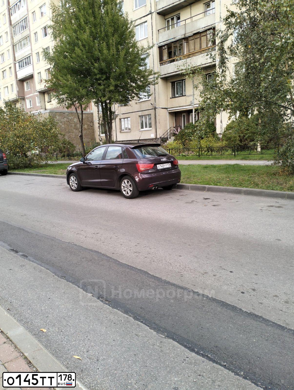 Фото автомобиля MERCEDES E-KLASSE, 2015 — госномер В260ХТ178. Цвет: ЧЕРНЫЙ