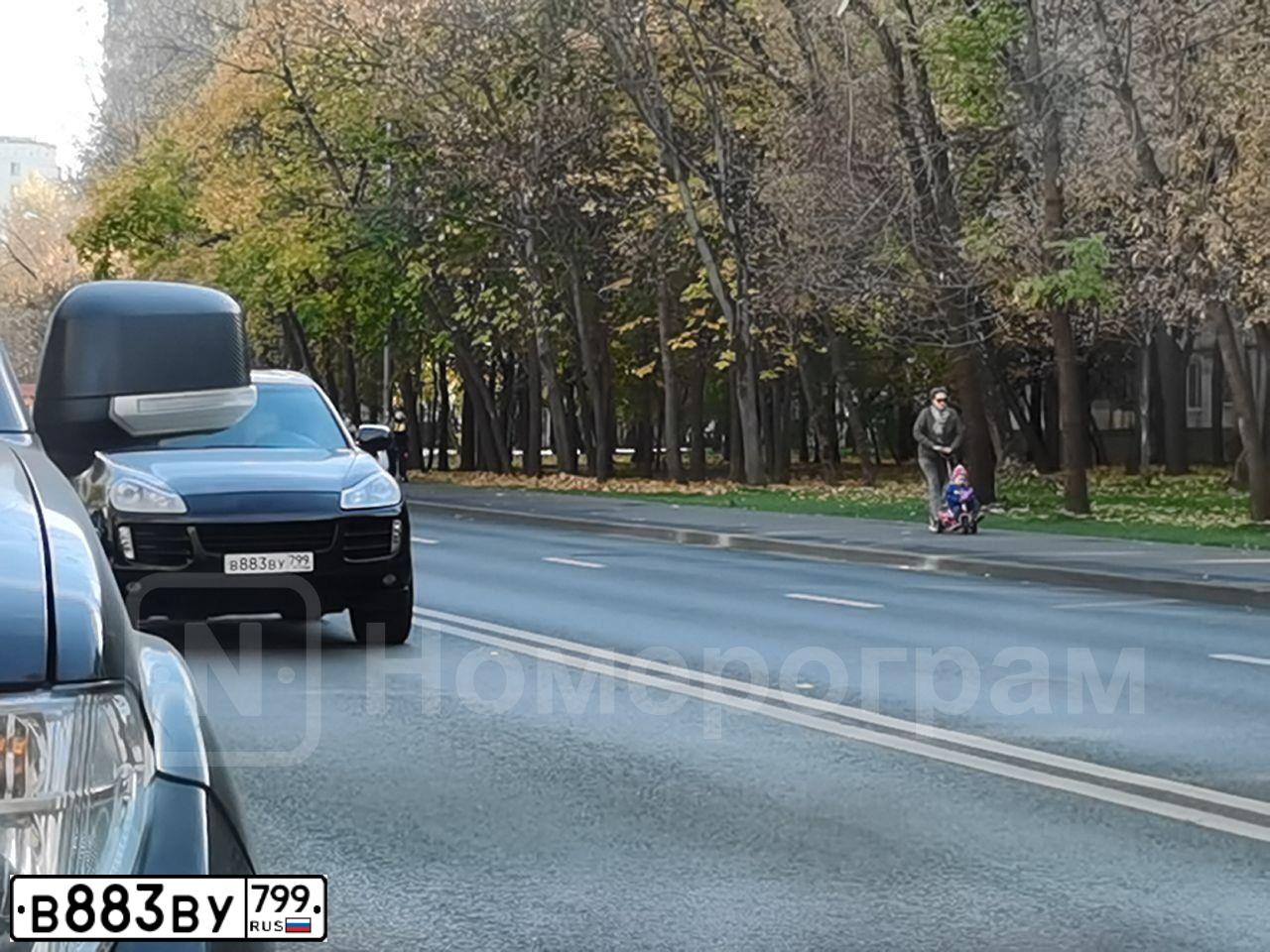 Фото автомобиля PORSCHE CAYENNE, 2009 — госномер В883ВУ799