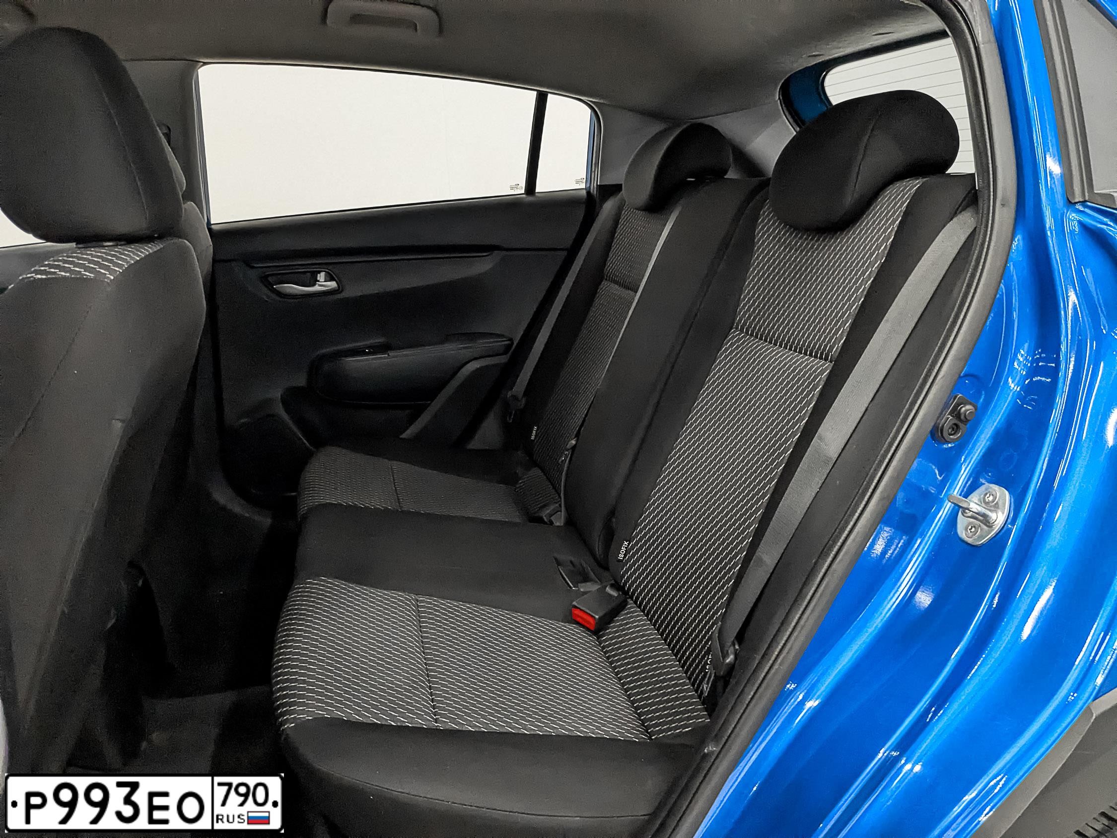 Фото автомобиля KIA RIO, 2020 — госномер Р174НТ75. Цвет: синий