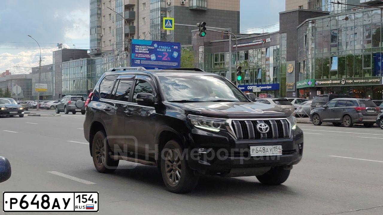 Фото автомобиля TOYOTA LANDCRUISER, 2018 — госномер Т838КУ22. Цвет: ЧЕРНЫЙ
