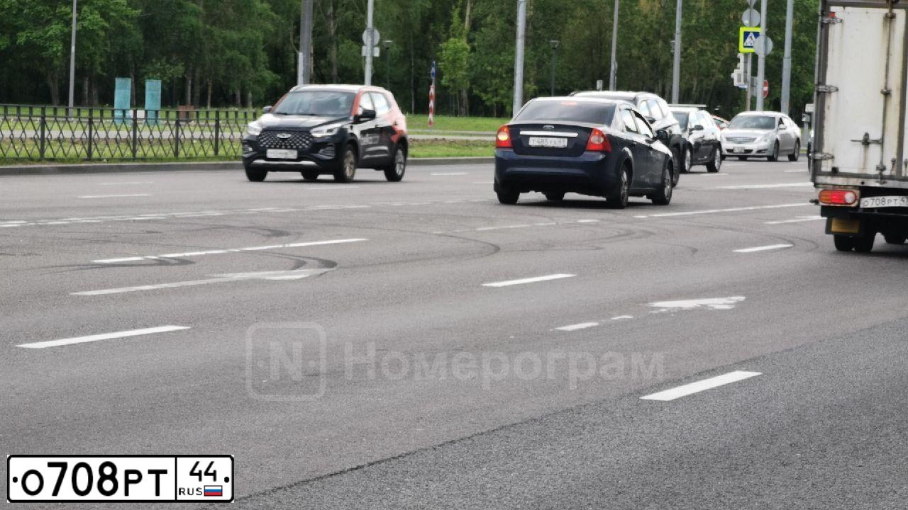 Фото автомобиля LADA 2109 SAMARA, 2002 — госномер В564НЕ37. Цвет: СЕРО-ЗЕЛЕНЫЙ