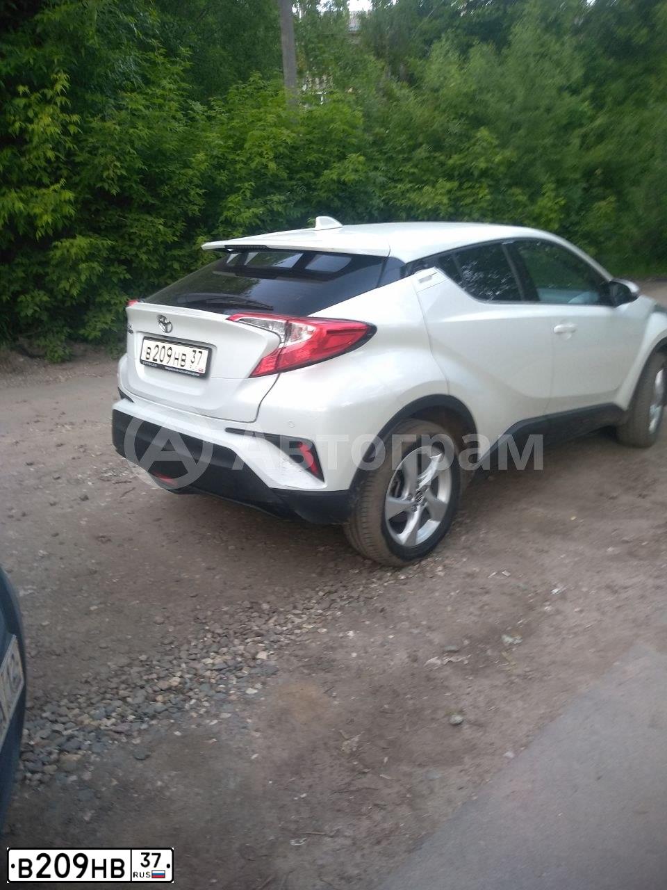 Фото автомобиля TOYOTA C-HR, 2019 — госномер В209НВ37. Цвет: Белый