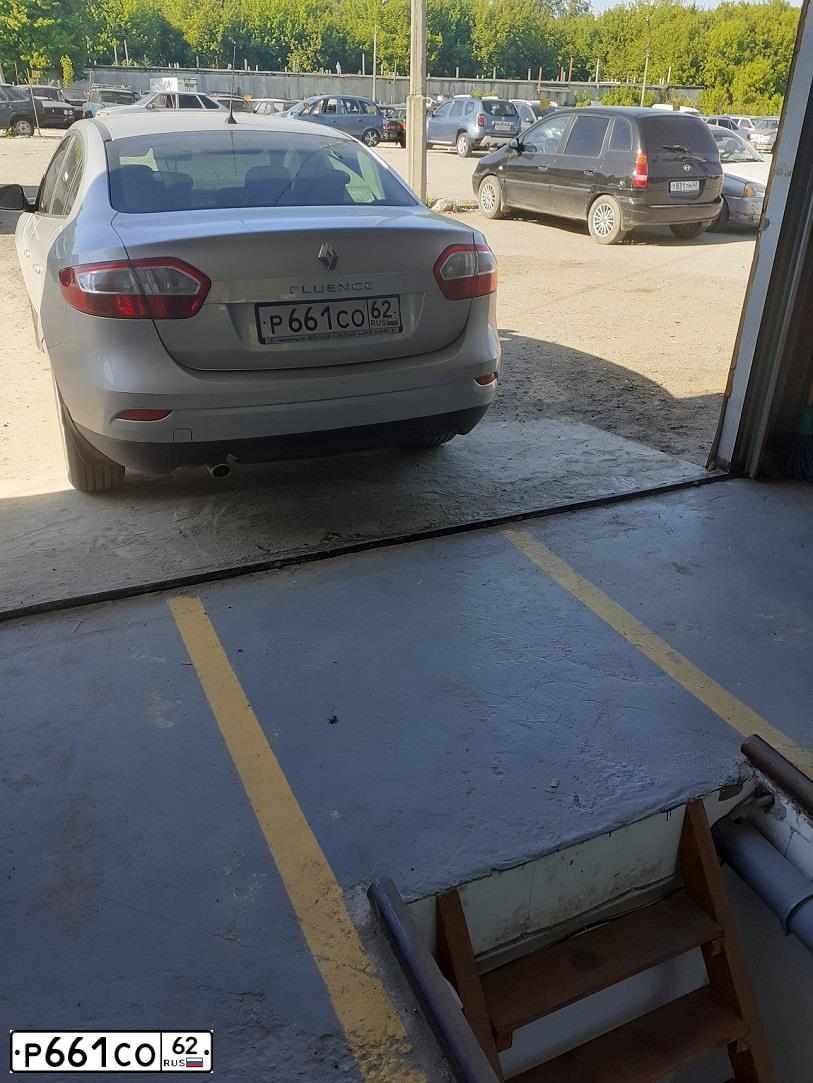 Фото автомобиля RENAULT FLUENCE, 2010 — госномер Р661СО62. Цвет: СВЕТЛО-СЕРО-ГОЛУБОЙ