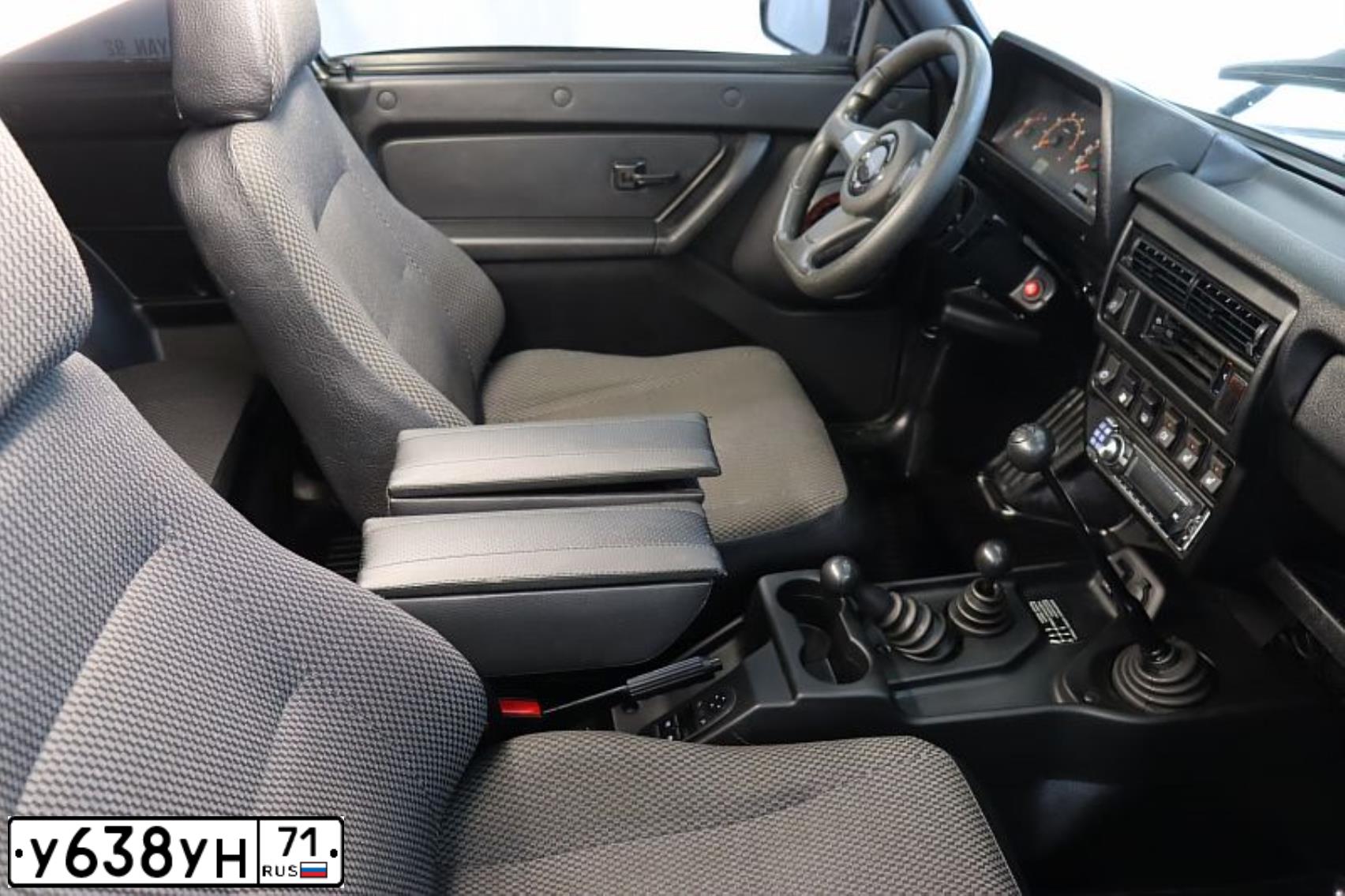 Фото автомобиля LADA NIVA, 2019 — госномер Т802УК69. Цвет: Золотисто-коричневый