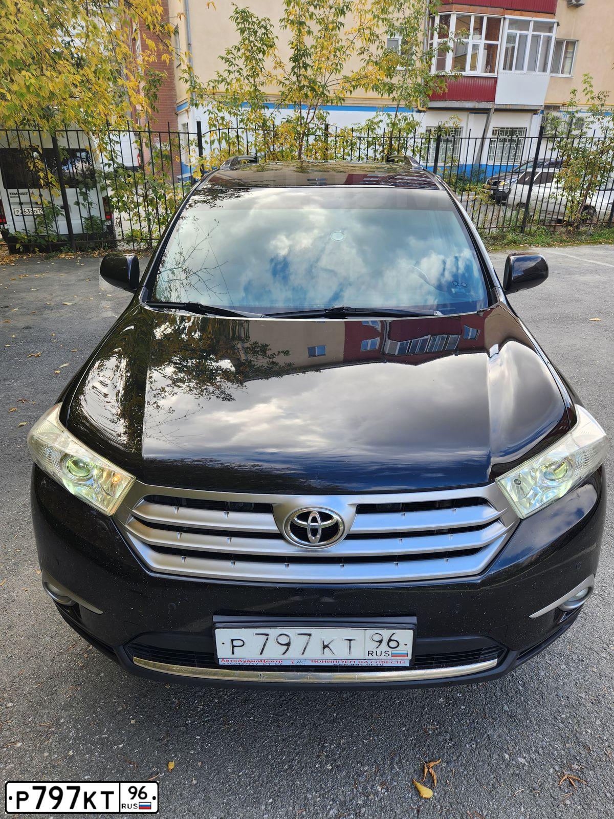 Фото автомобиля ТОЙОТА HIGHLANDER, 2011 — госномер Х001ТК72. Цвет: ЧЕРНЫЙ