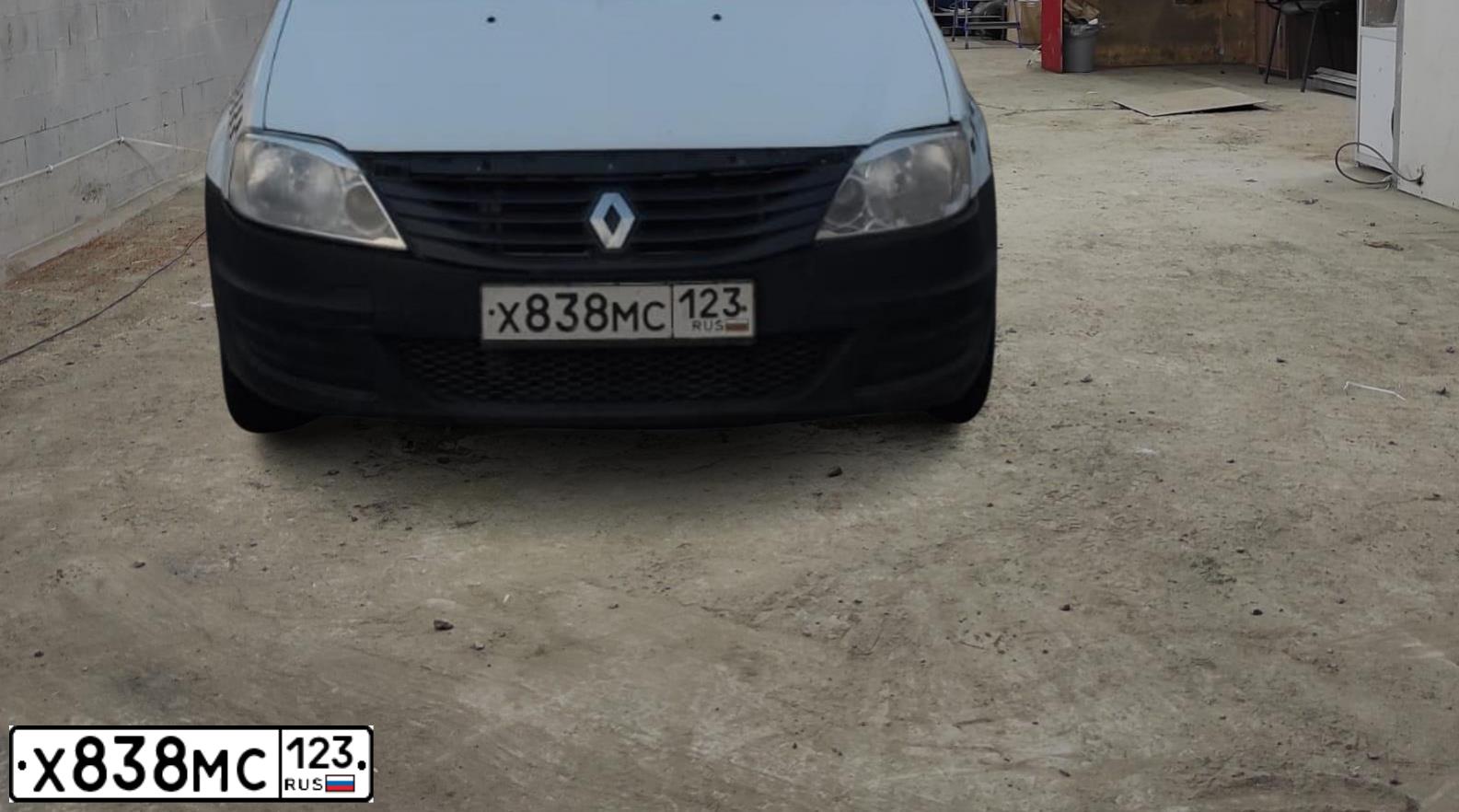 Фото автомобиля RENAULT LOGAN, 2011 — госномер Х838МС123. Цвет: Белый