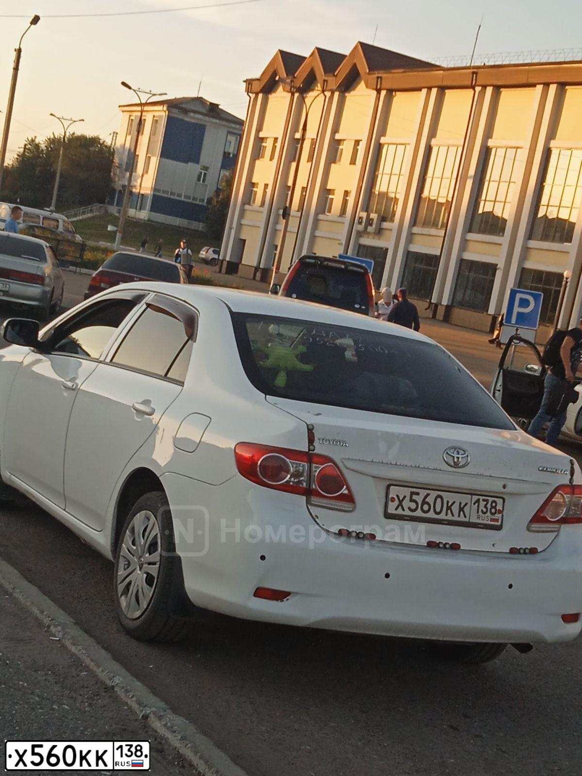 Фото автомобиля TOYOTA COROLLA, 2010 — госномер А024ОХ156. Цвет: Белый