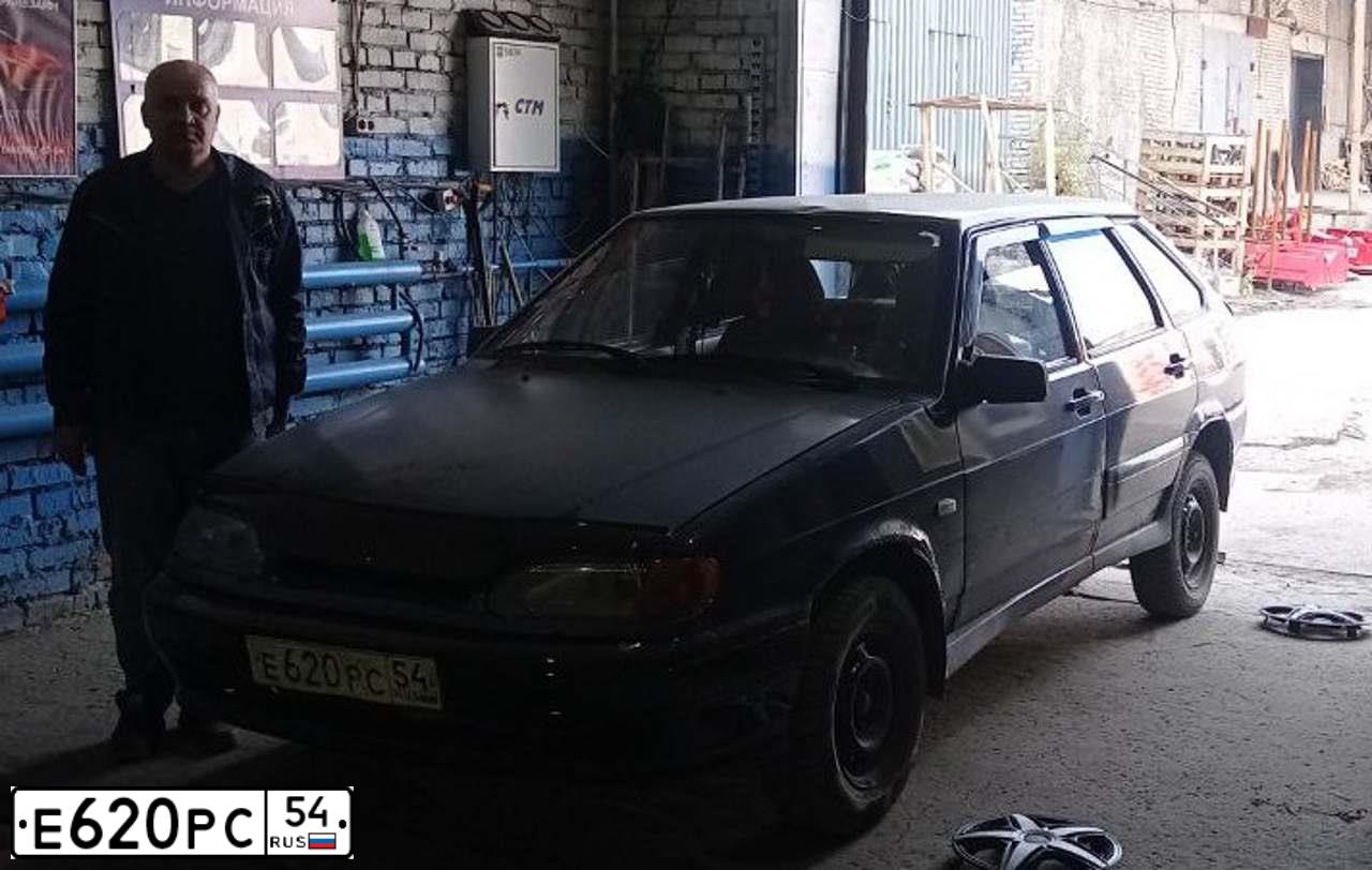Фото автомобиля LADA 2114 SAMARA, 2006 — госномер Е620РС54. Цвет: Серебристо темно синий
