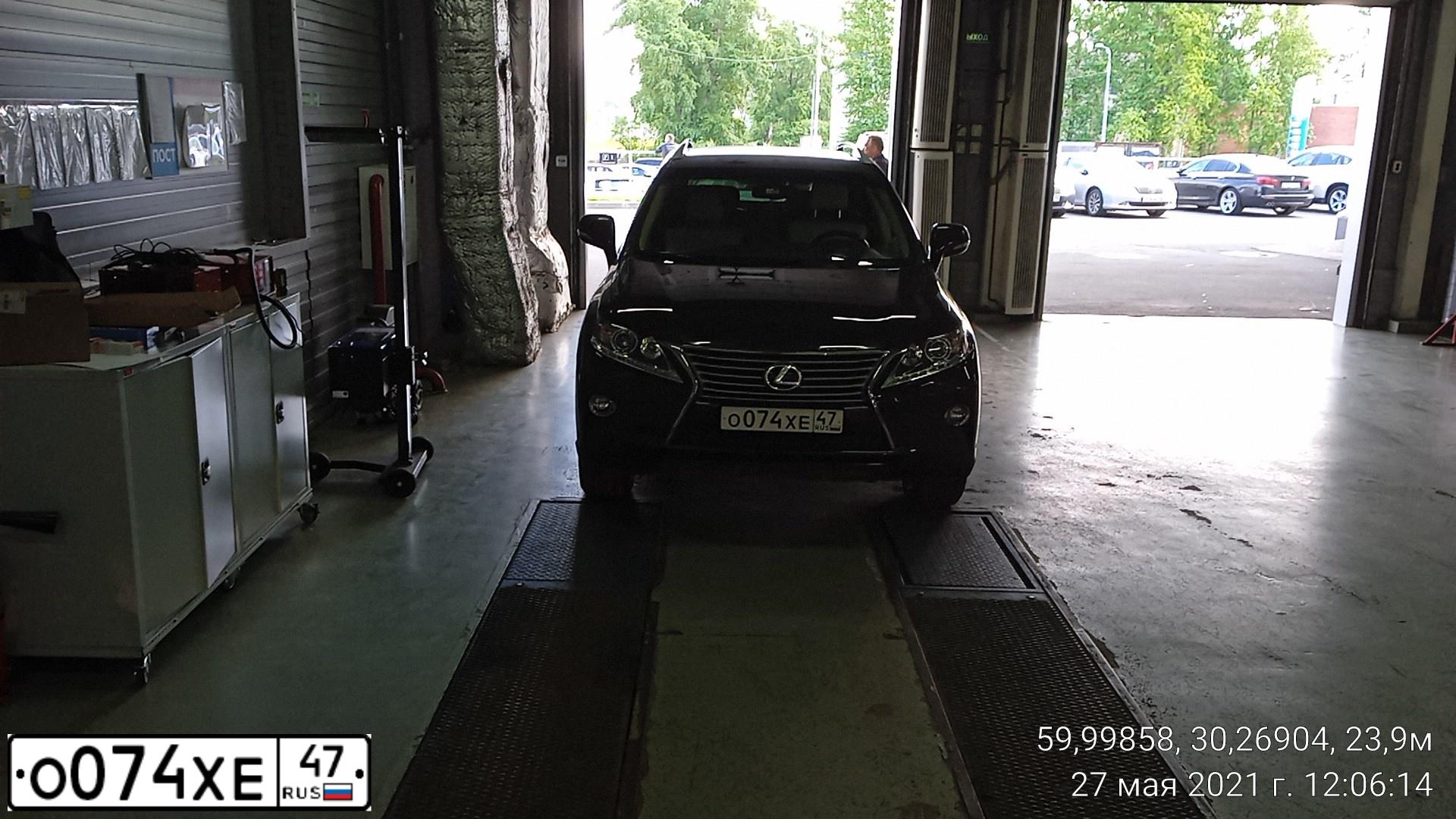Фото автомобиля LEXUS RX, 2014 — госномер О074ХЕ47. Цвет: БРОНЗОВЫЙ