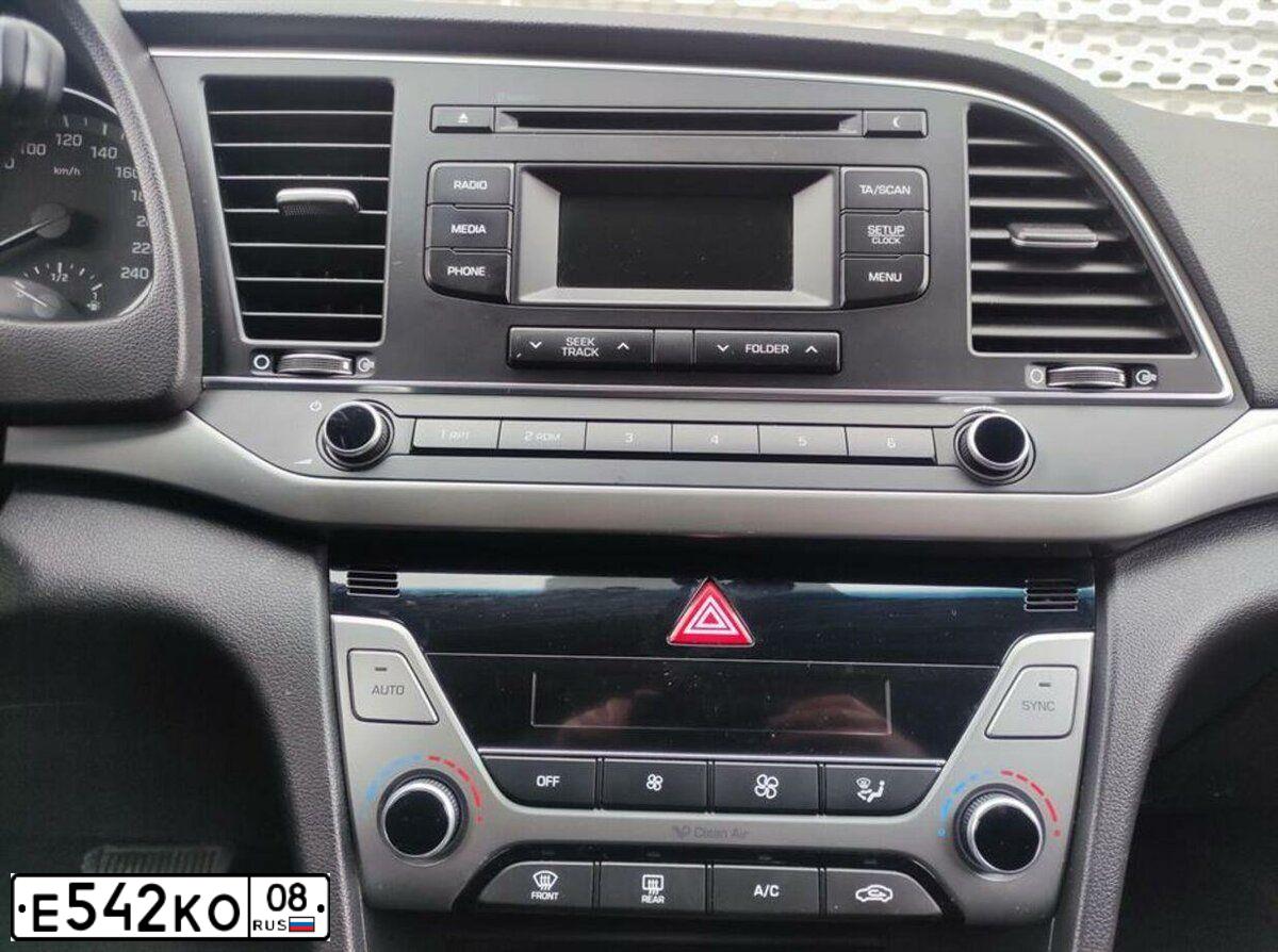 Фото автомобиля HYUNDAI ELANTRA, 2017 — госномер Т388КУ761. Цвет: ЧЕРНЫЙ