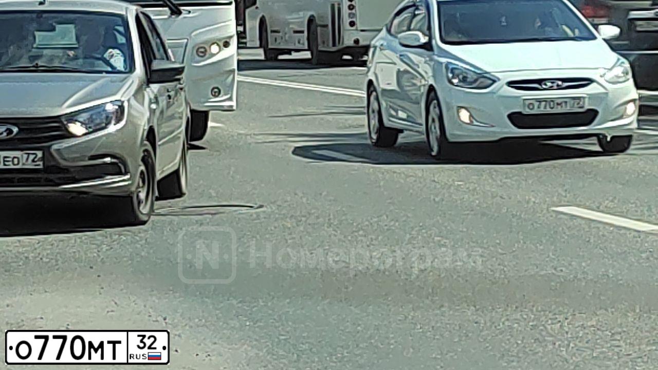 Фото автомобиля MERCEDES-BENZ E-CLASS, 2021 — госномер Х127АУ977