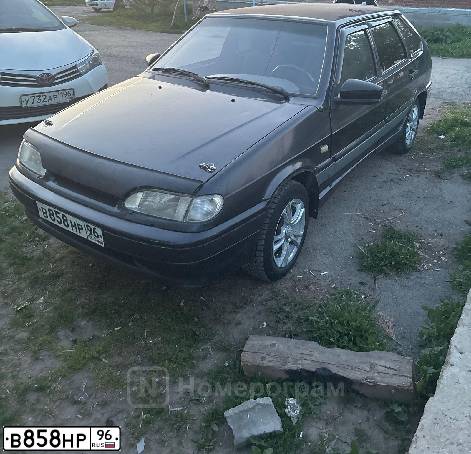 Фото автомобиля LADA 2114 SAMARA, 2007 — госномер В858НР96. Цвет: ЧЕРНЫЙ
