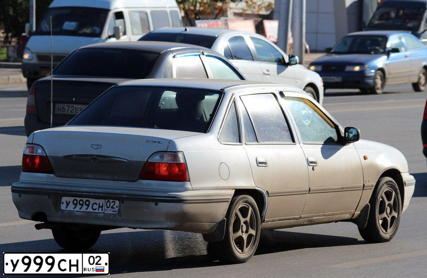 Фото автомобиля DAEWOO NEXIA, 2005 — госномер У999СН02. Цвет: Белый