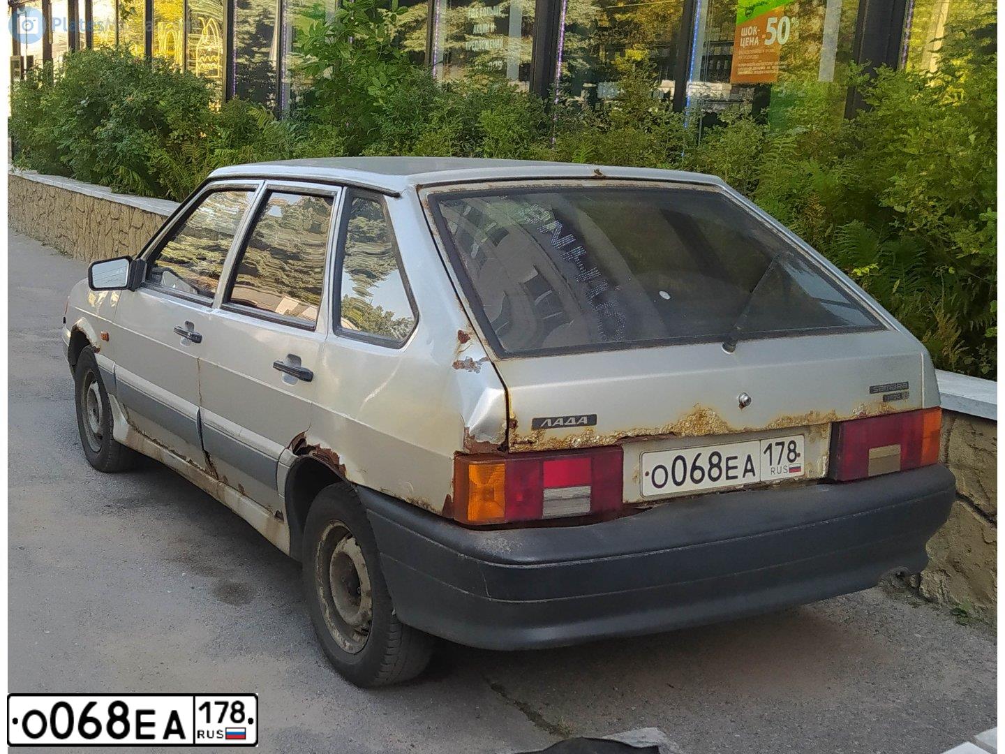 Фото автомобиля LADA 2114 SAMARA, 2006 — госномер О068ЕА178. Цвет: СВЕТЛО-СЕРЕБРИСТЫЙ МЕТАЛЛ