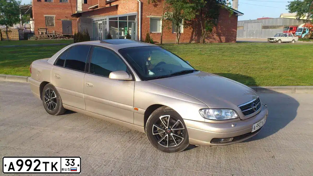 Фото автомобиля VOLKSWAGEN PASSAT, 1998 — госномер Т858РТ62. Цвет: СЕРЕБРИСТЫЙ